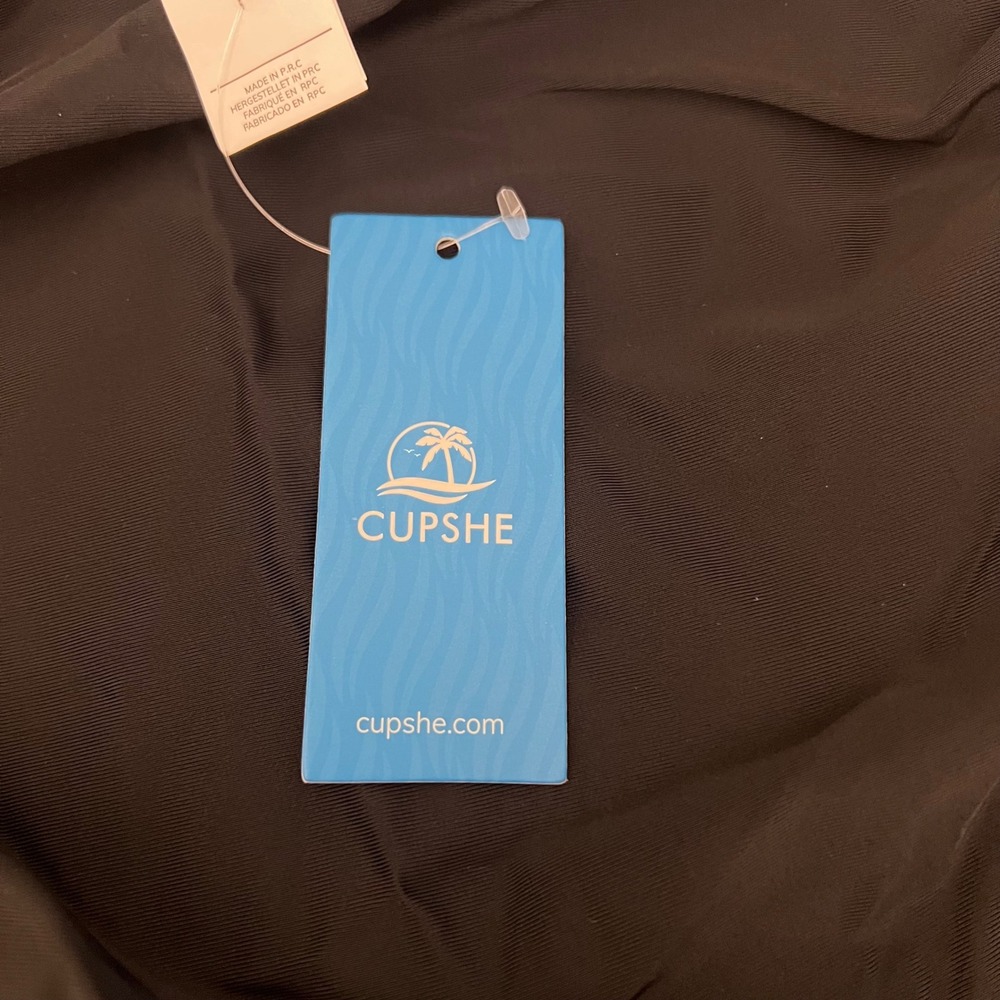 Cupshe Womens Black Ruched V-Neck One Piece Swimsuit Size Large  NWT - Picture 6 of 12